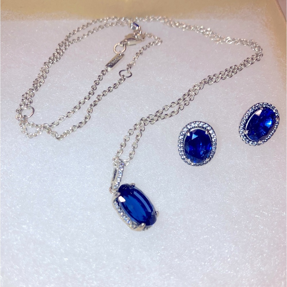 Pandora blue halo necklace and earrings set